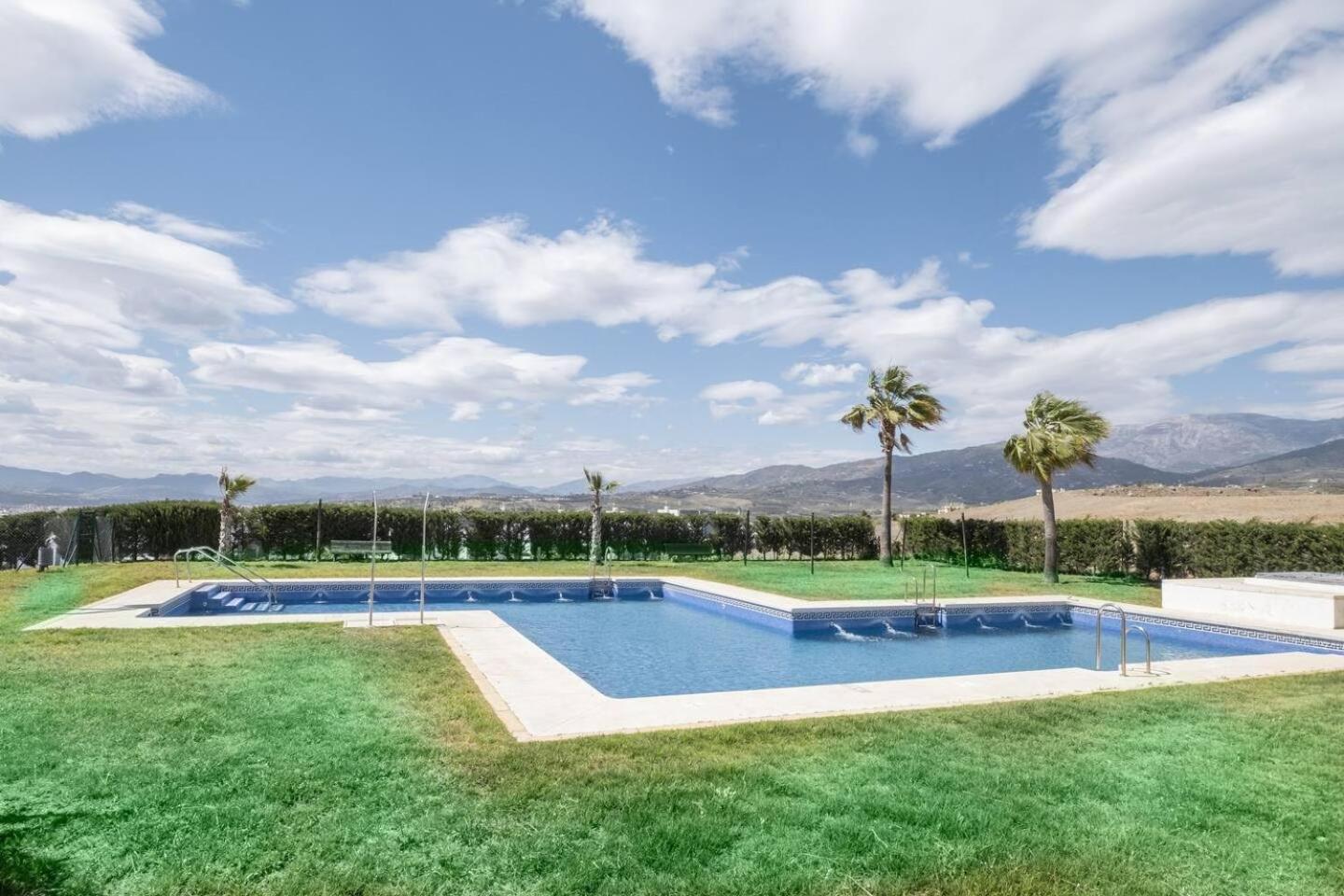 Relaxation, Golf & Beach Caleta De Velez Exterior photo